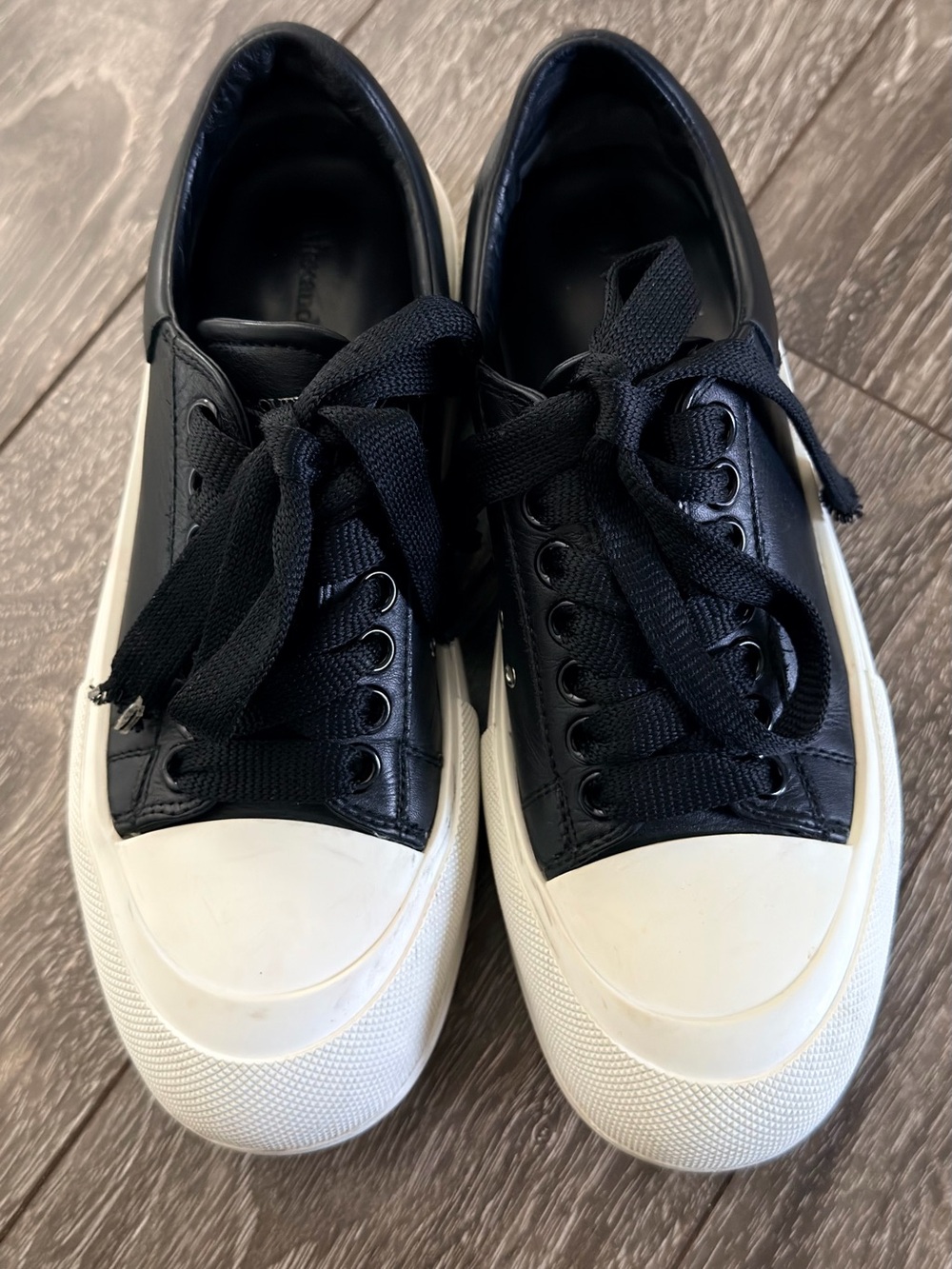Alexander McQueen Deck Plimsoll leather sneakers size 37/7